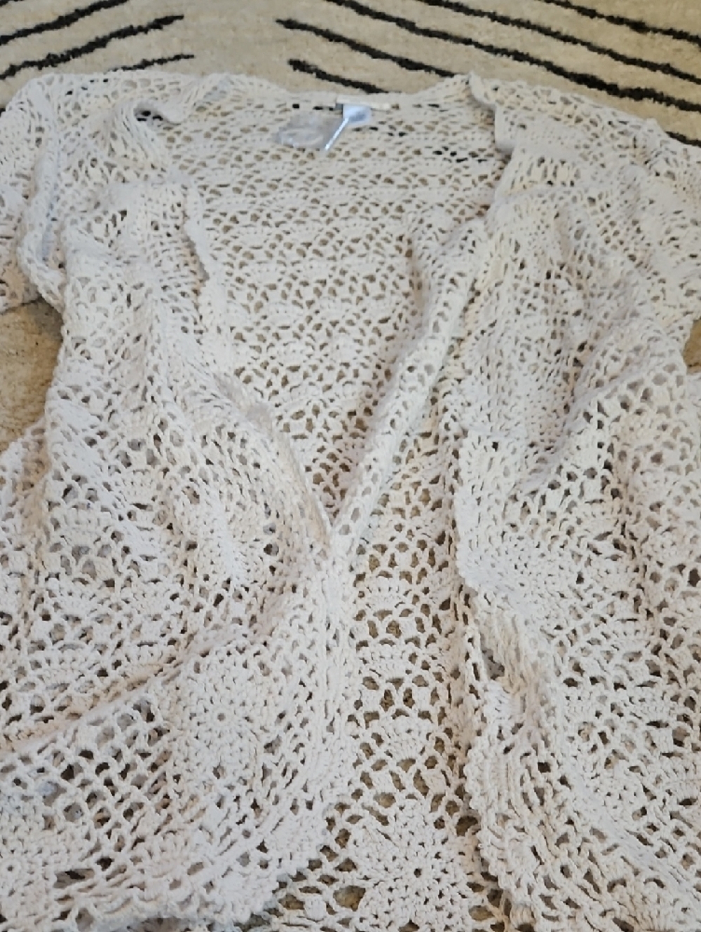 Liz Claiborne White Open Crochet Cardigan - Picture 4 of 4